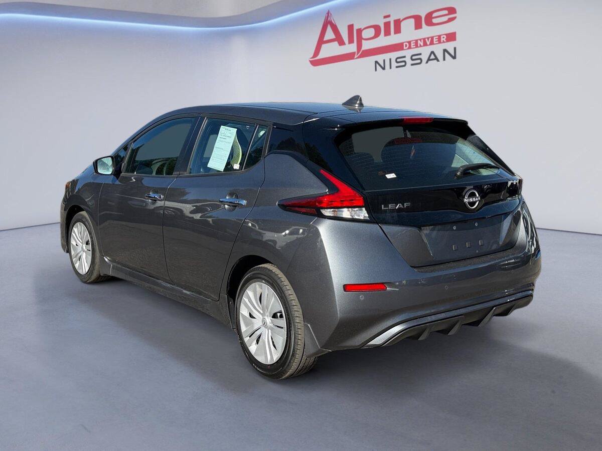 Used 2025 Nissan Leaf S FWD image 3