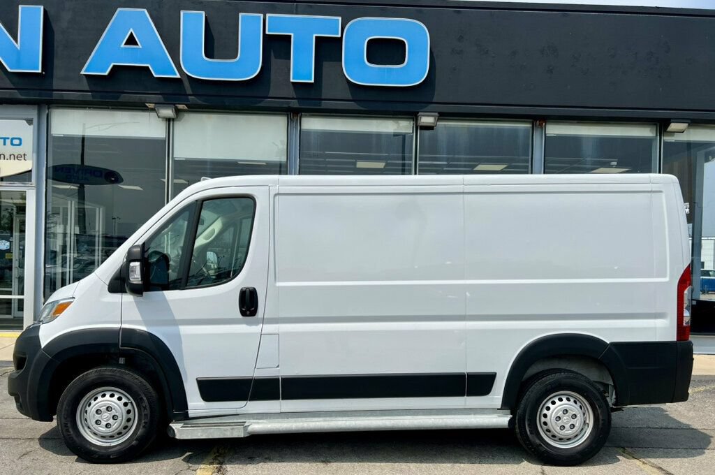 Used 2025 RAM ProMaster 2500 w/ U-Haul Equipment Group FWD image 26
