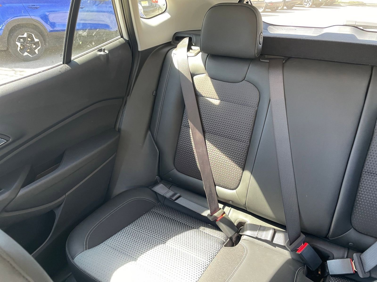 Used 2025 Chevrolet Trax LT image 42