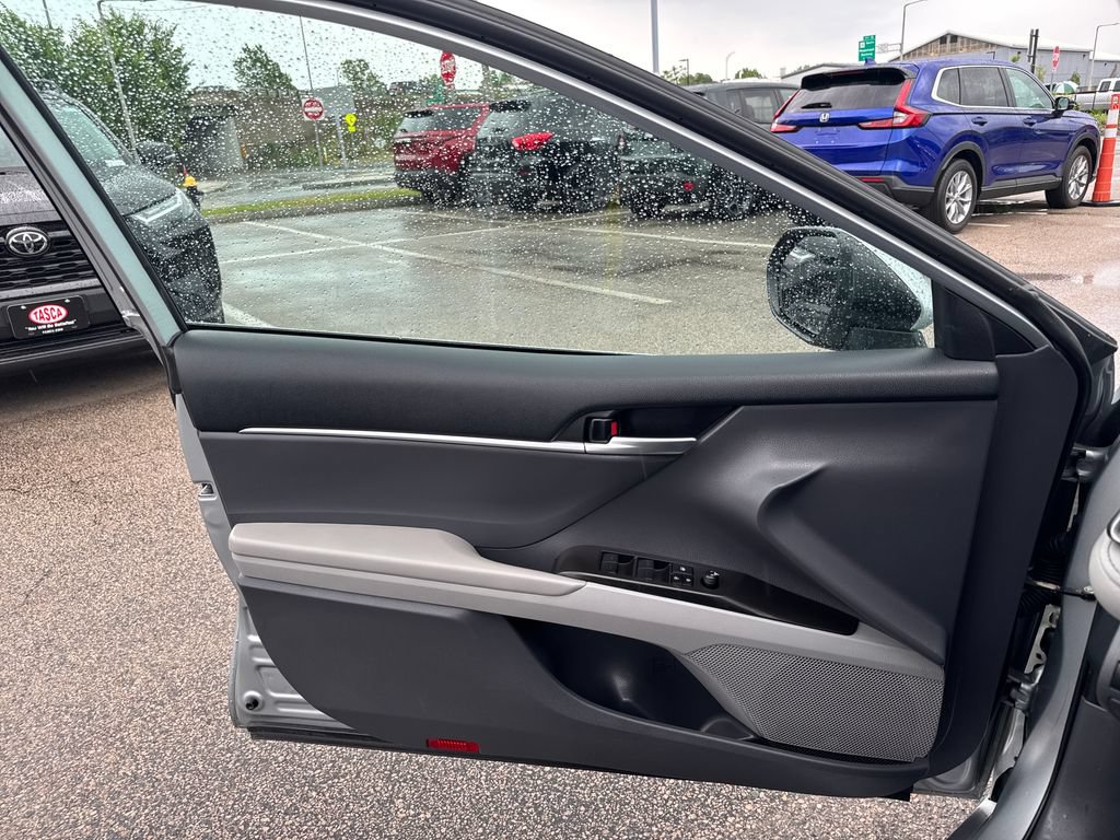 Used 2024 Toyota Camry LE FWD image 30