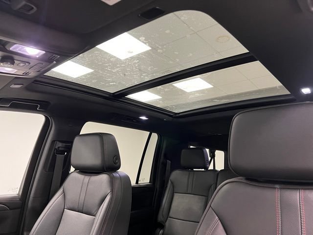 Used 2024 Chevrolet Suburban RST AWD/4WD image 41