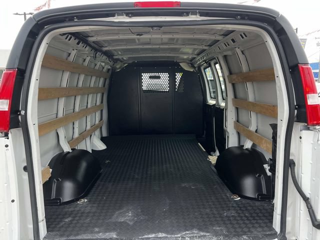 Used 2024 Chevrolet Express 2500 w/ Driver Convenience Package RWD image 14