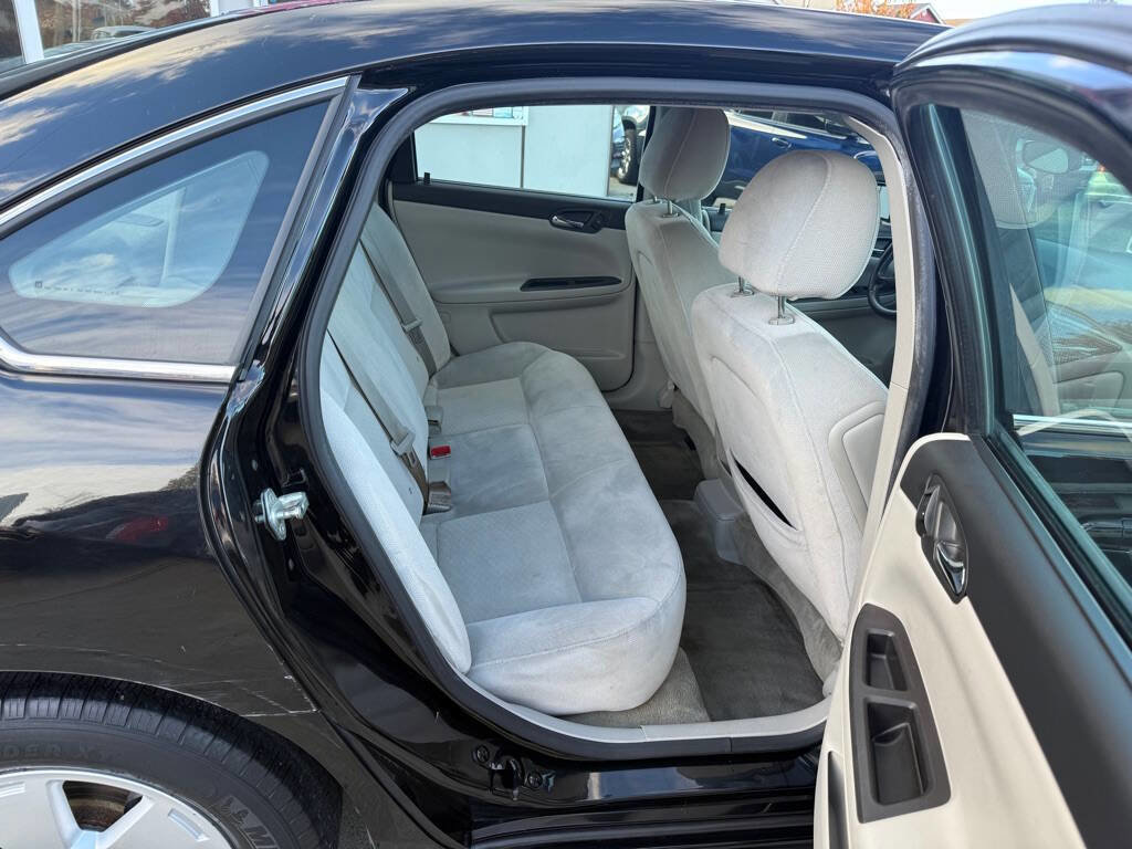 Used 2011 Chevrolet Impala LT image 16