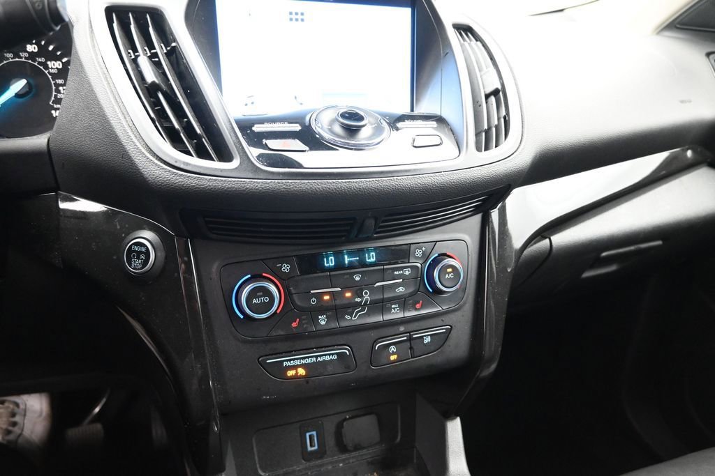 Used 2017 Ford Escape Titanium FWD image 17