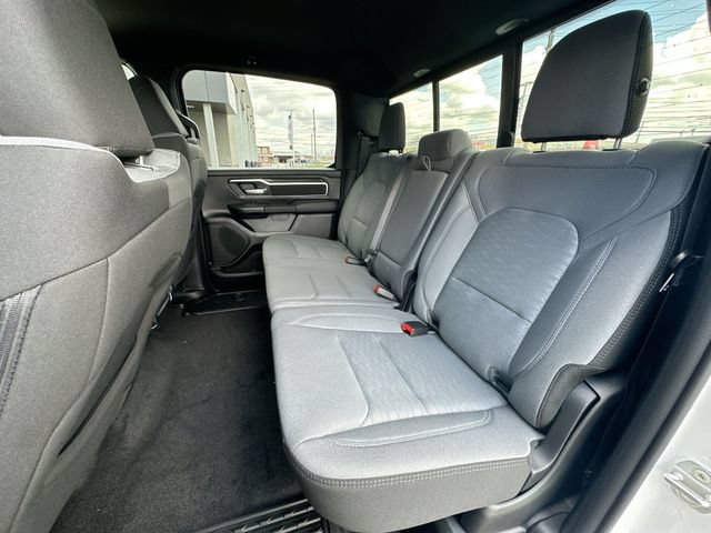 Used 2026 RAM 1500 4x4 Crew Cab image 23