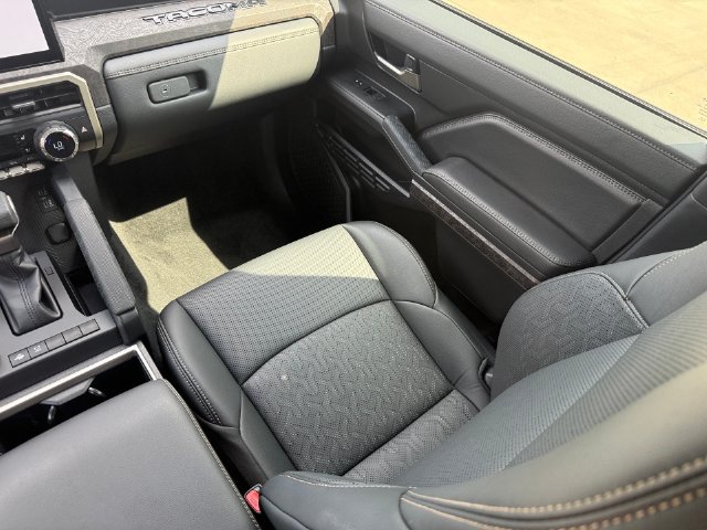 Used 2026 Toyota Tacoma Limited AWD/4WD image 25