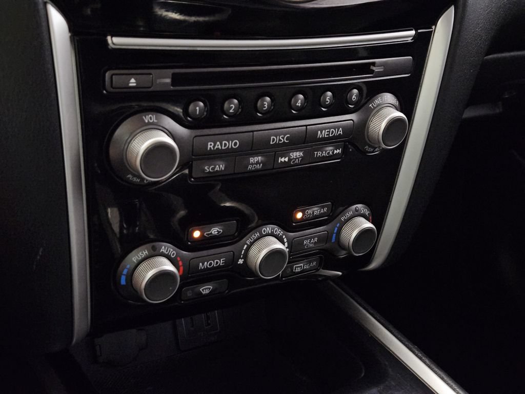 Used 2020 Nissan Pathfinder SV AWD/4WD image 13