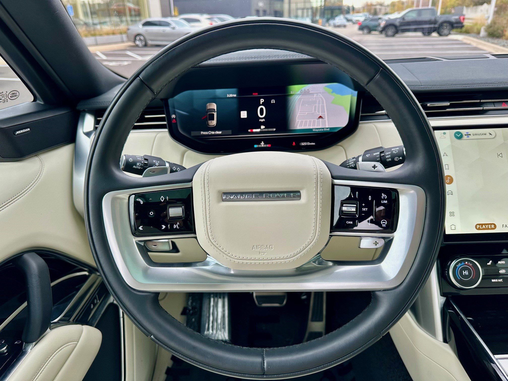 Used 2023 Land Rover Range Rover SE image 13