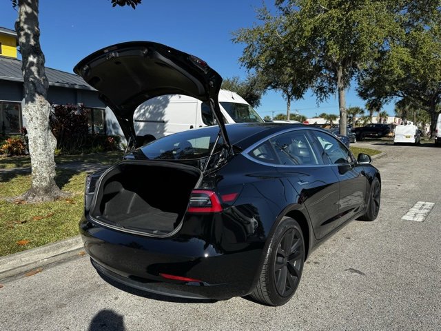Used 2018 Tesla Model 3 Mid Range image 19