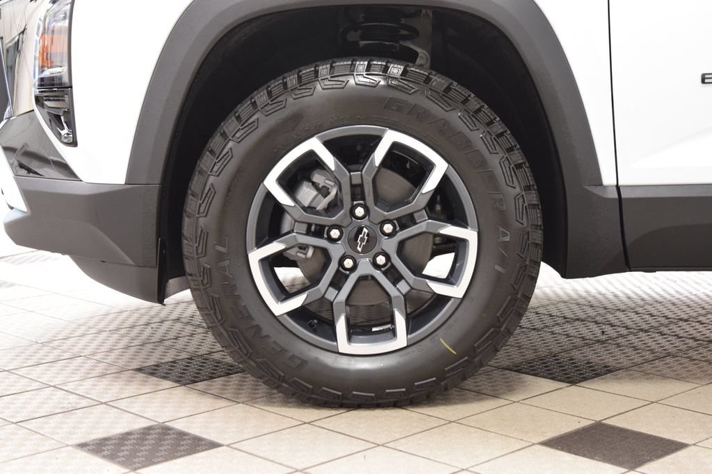 New 2027 Chevrolet Equinox ACTIV w/ Safety and Technology Package FWD image 29