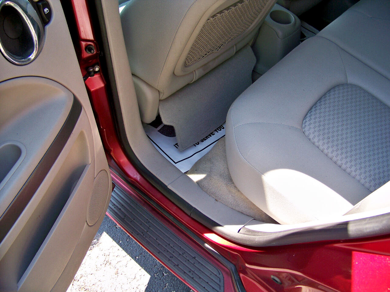 Used 2008 Chevrolet HHR LT w/ Enhanced Safety Package image 16