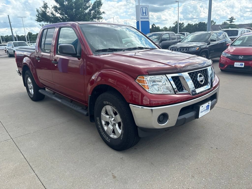 Used 2011 Nissan Frontier SV AWD/4WD image 3