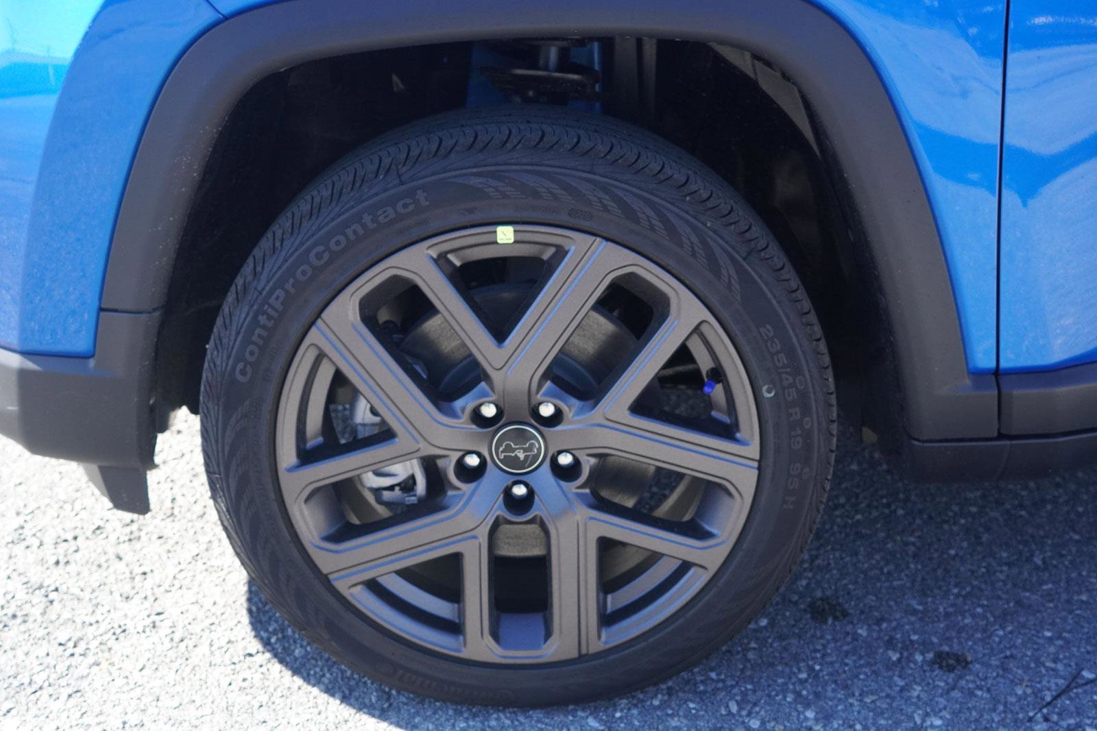 New 2026 Jeep Compass Limited image 24