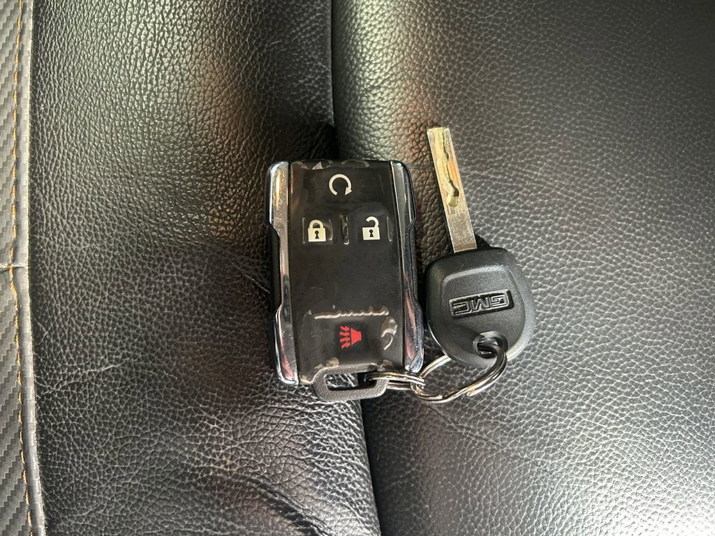 Used 2021 GMC Canyon AT4 w/ Driver Alert Package image 33