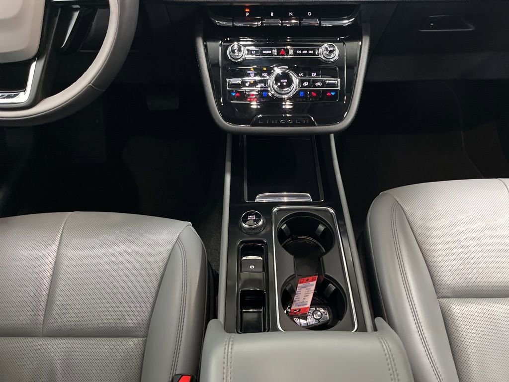 Used 2022 Lincoln Corsair AWD w/ Equipment Group 101A image 10