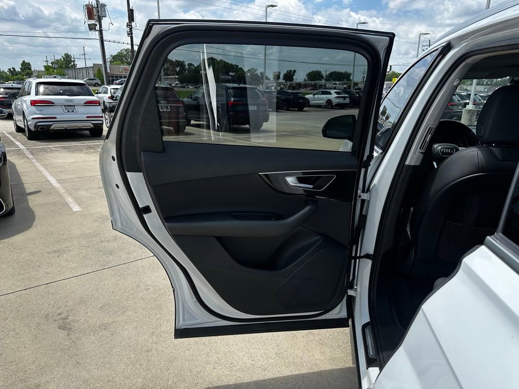 Used 2022 Audi Q7 3.0T Premium w/ Convenience Package AWD/4WD image 20