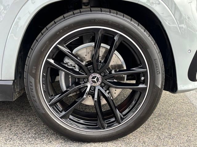 Used 2025 Mercedes-Benz GLS 580 4MATIC image 39