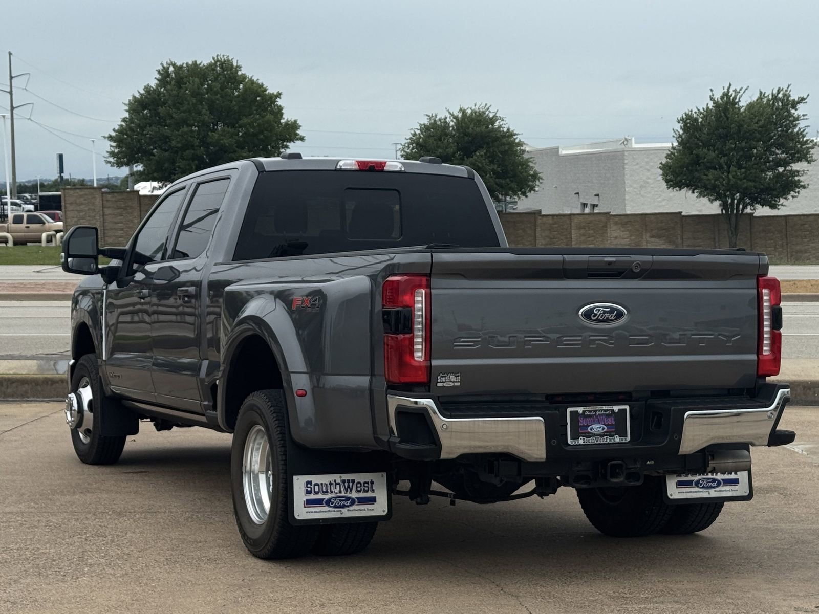 Certified 2024 Ford F350 Lariat w/ Lariat Ultimate Package AWD/4WD image 6