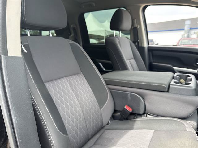 Used 2023 Nissan Titan SV AWD/4WD image 22