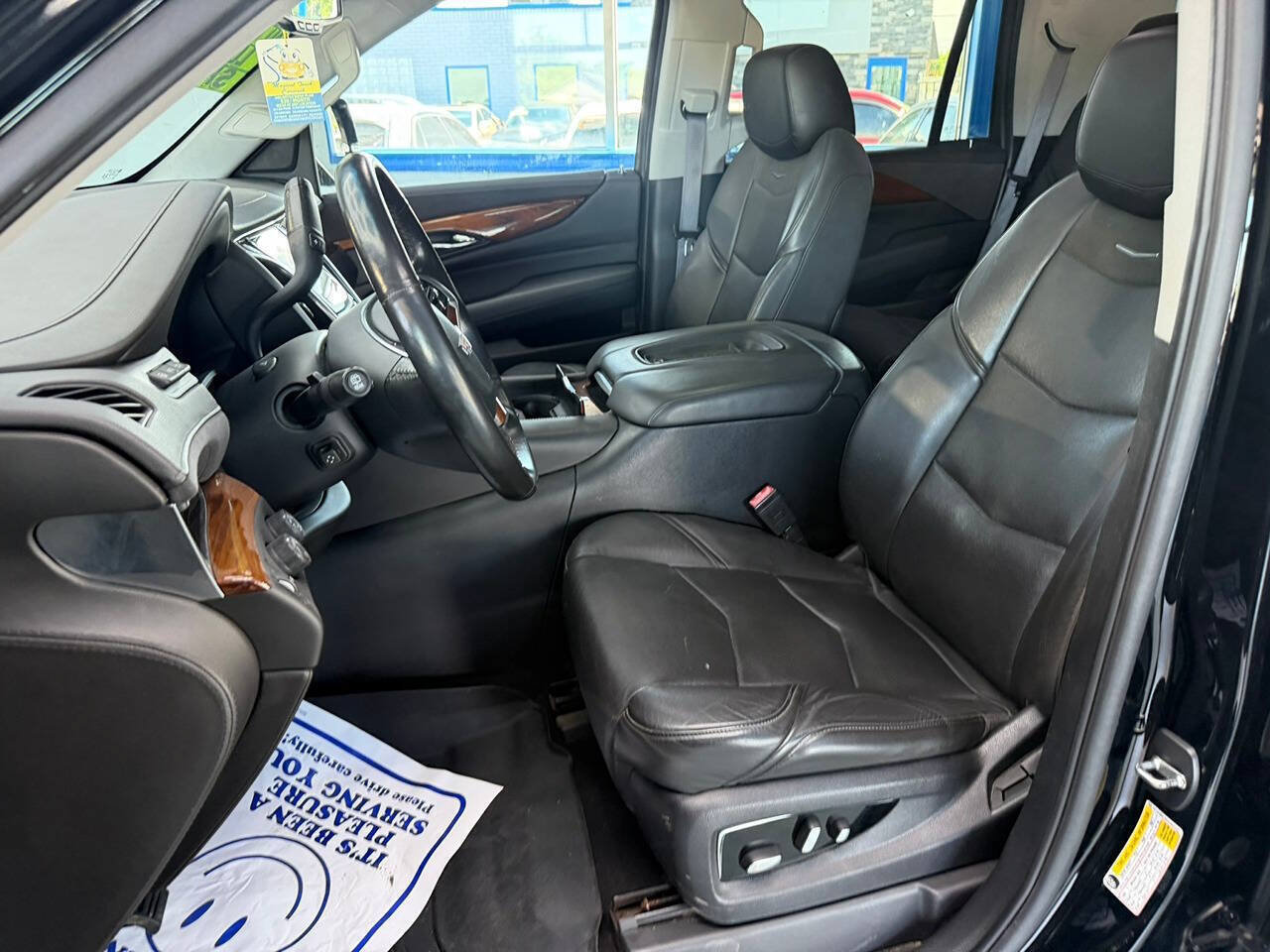 Used 2016 Cadillac Escalade Luxury AWD/4WD image 14