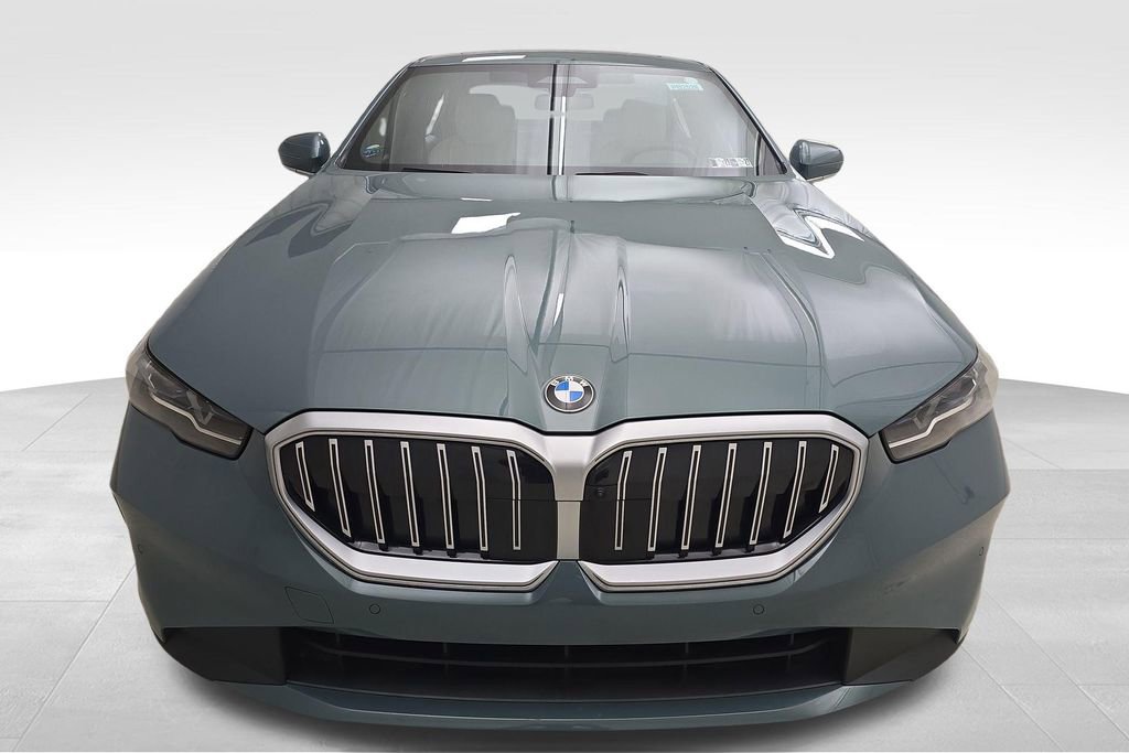 Certified 2024 BMW 530i xDrive w/ Premium Package image 4