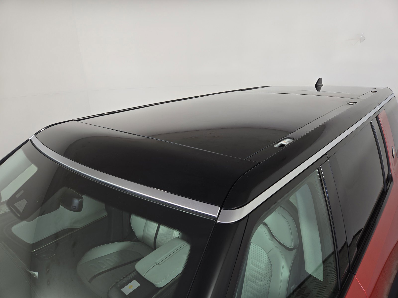 Used 2024 Rivian R1S Adventure AWD/4WD image 13