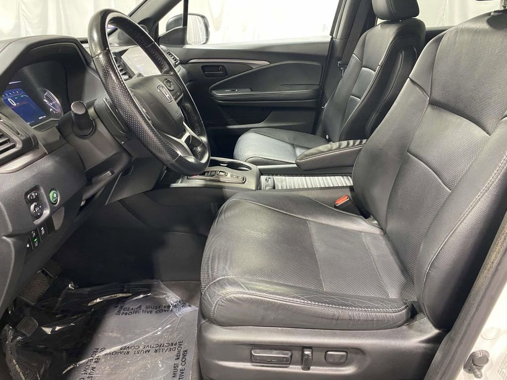 Used 2023 Honda Passport EX-L image 16
