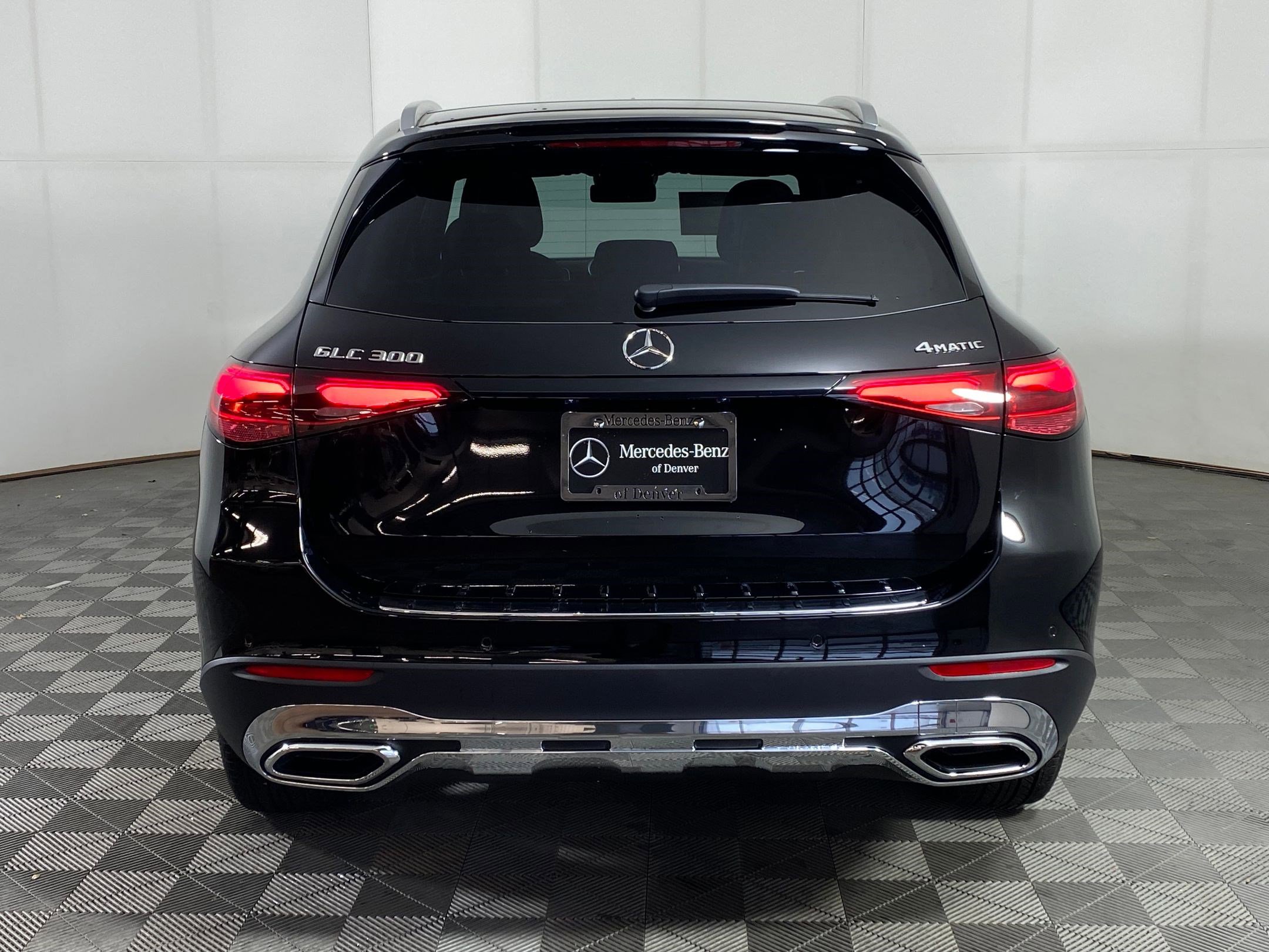 Used 2026 Mercedes-Benz GLC 300 4MATIC image 9