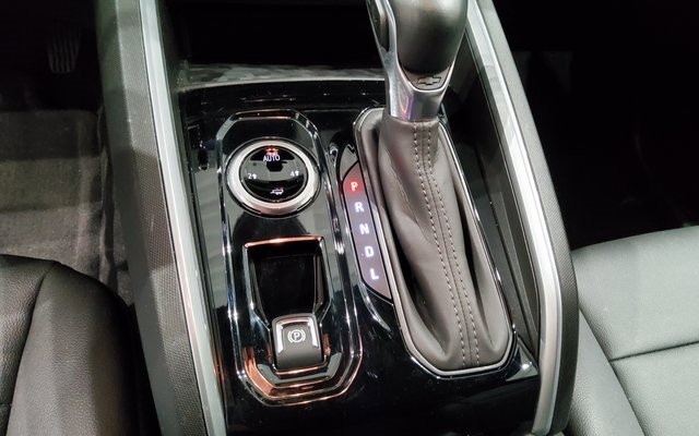 Used 2024 Chevrolet Colorado LT w/ LT Convenience Package III image 29