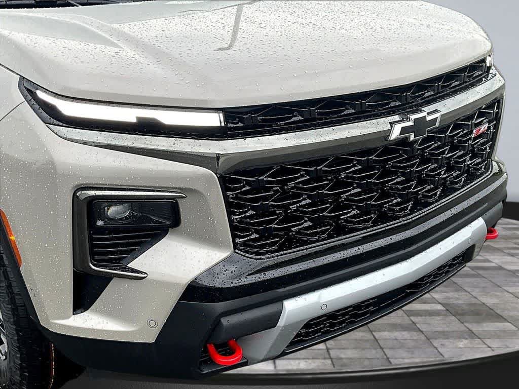 New 2027 Chevrolet Traverse Z71 w/ Enhanced Driving Package AWD/4WD image 36