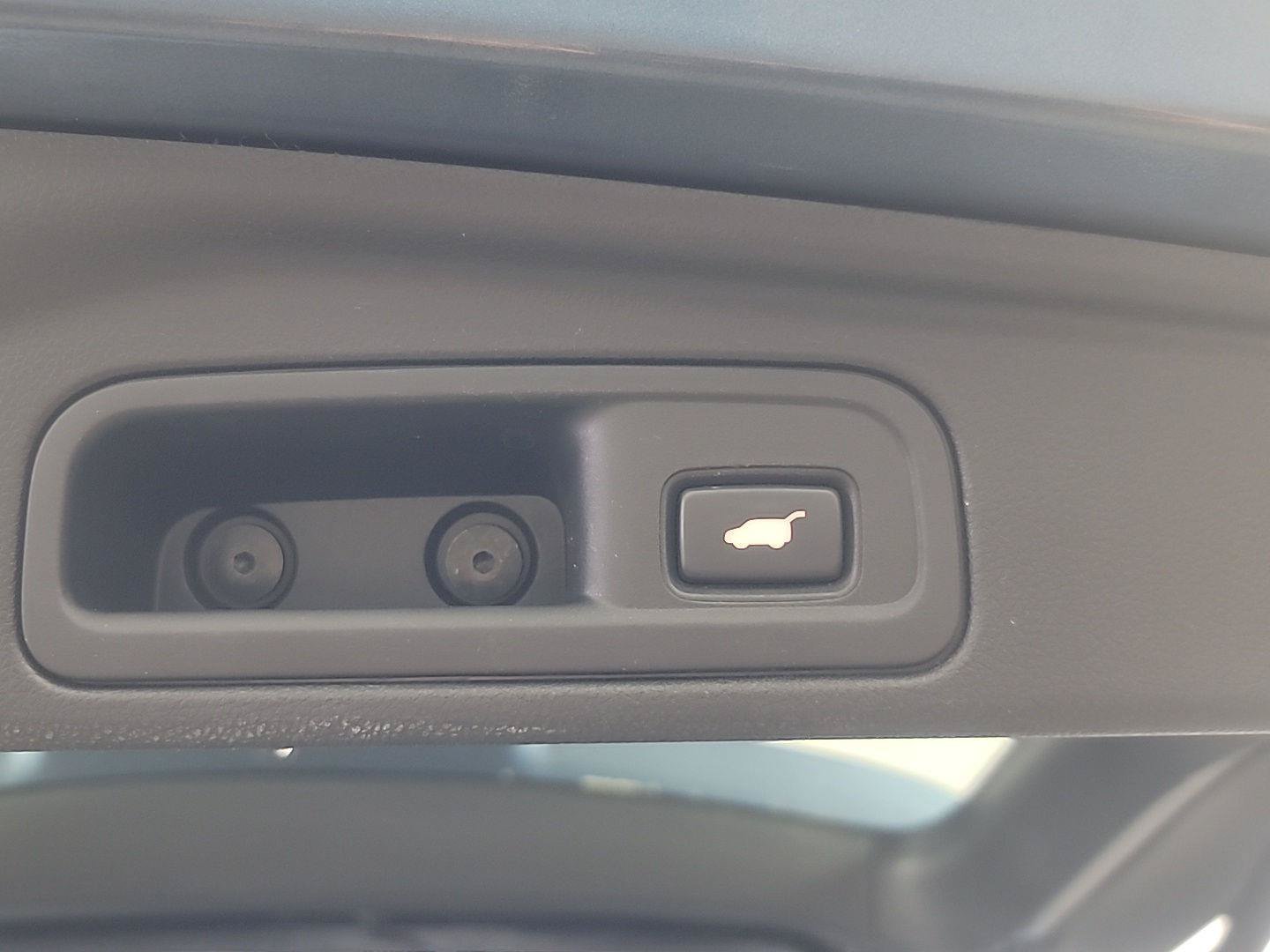Certified 2017 Honda Pilot Touring image 9