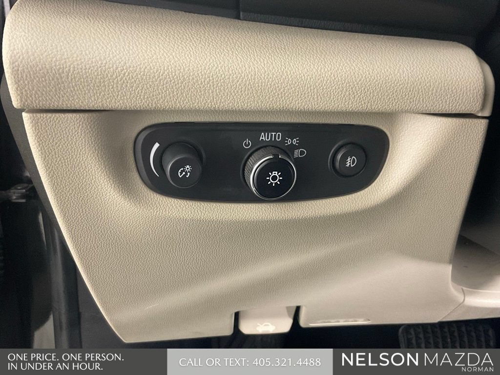 Used 2018 Buick Regal Essence w/ Driver Confidence Package #1 AWD/4WD image 40