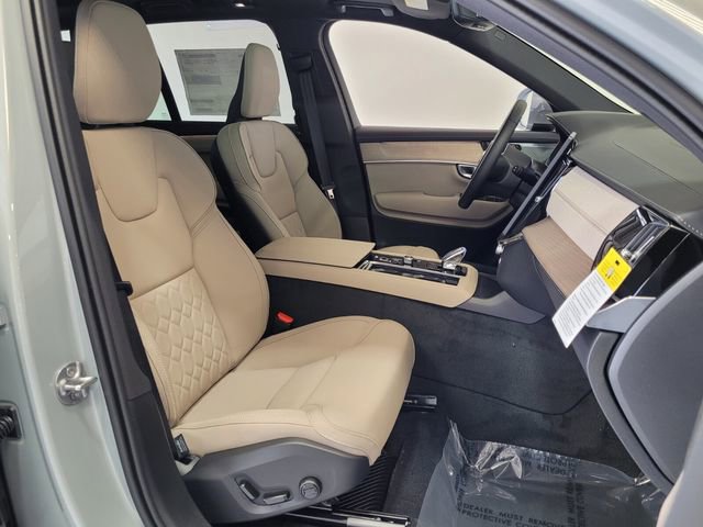 New 2026 Volvo XC90 B6 Plus w/ Protection Package Premier AWD/4WD image 14