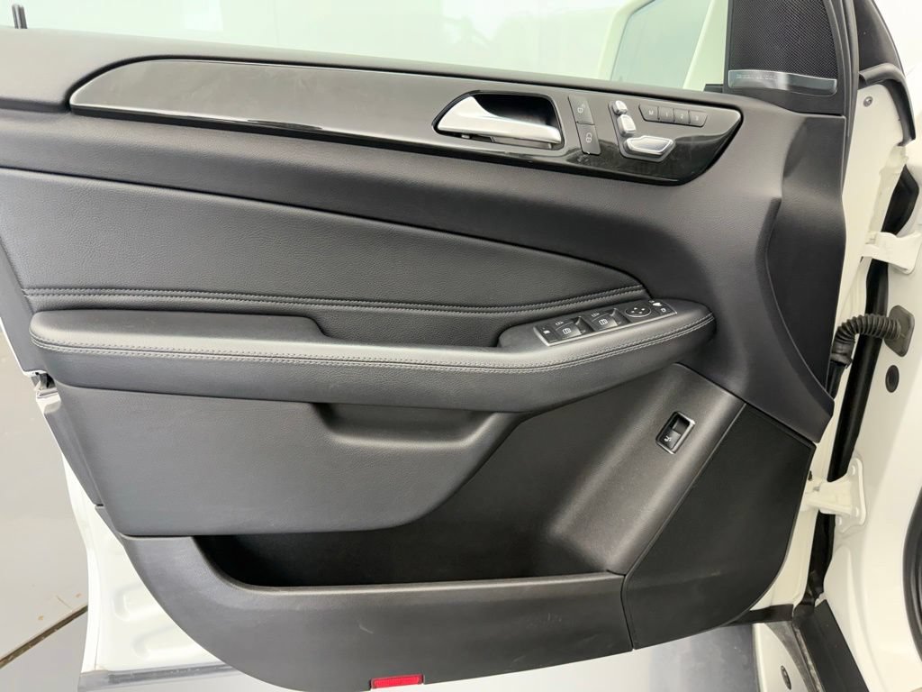 Used 2019 Mercedes-Benz GLE 400 4MATIC w/ Premium 1 Package image 41