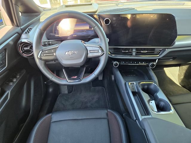 Used 2025 Chevrolet Equinox EV RS w/ Convenience Package II AWD/4WD image 16