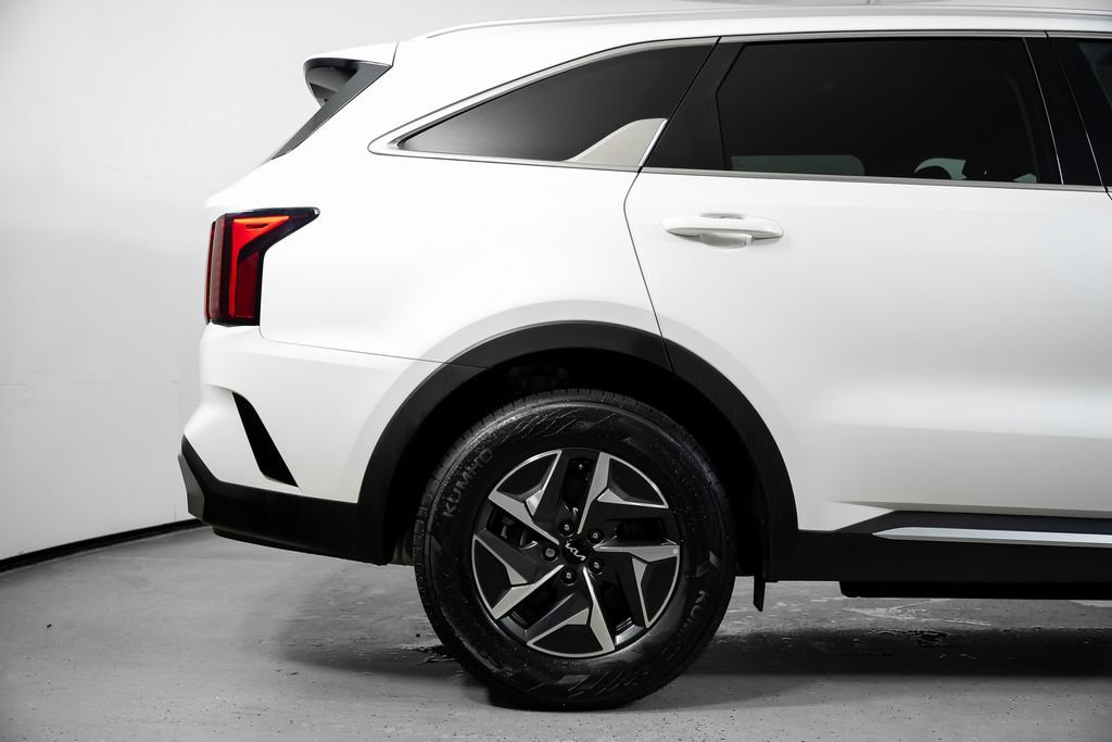 Used 2023 Kia Sorento EX FWD image 6