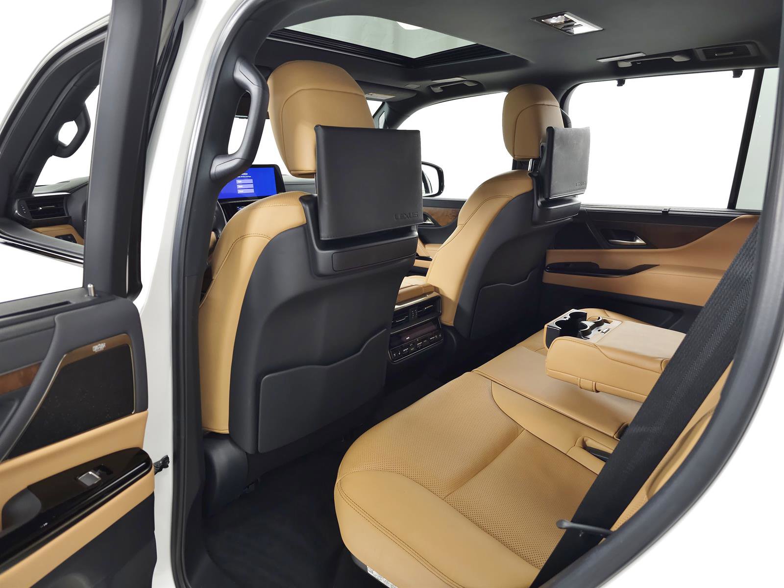 Used 2023 Lexus LX 600 4WD w/ Appearance Package image 34