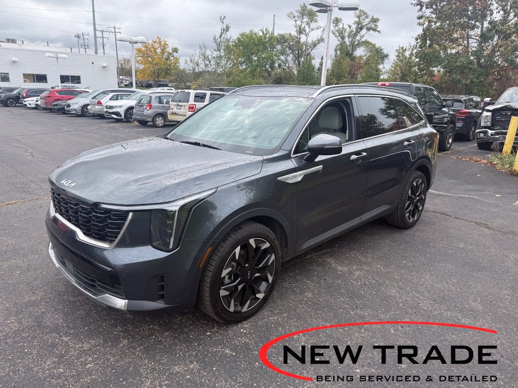 Used 2024 Kia Sorento EX w/ Panoramic Sunroof Package FWD image 1