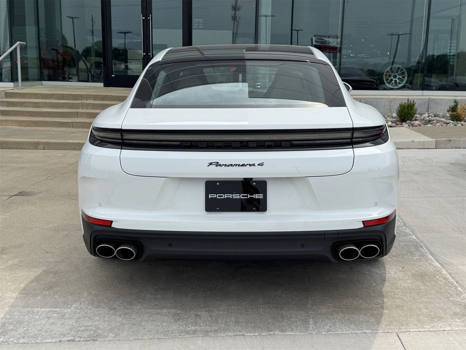 New 2025 Porsche Panamera 4 image 6