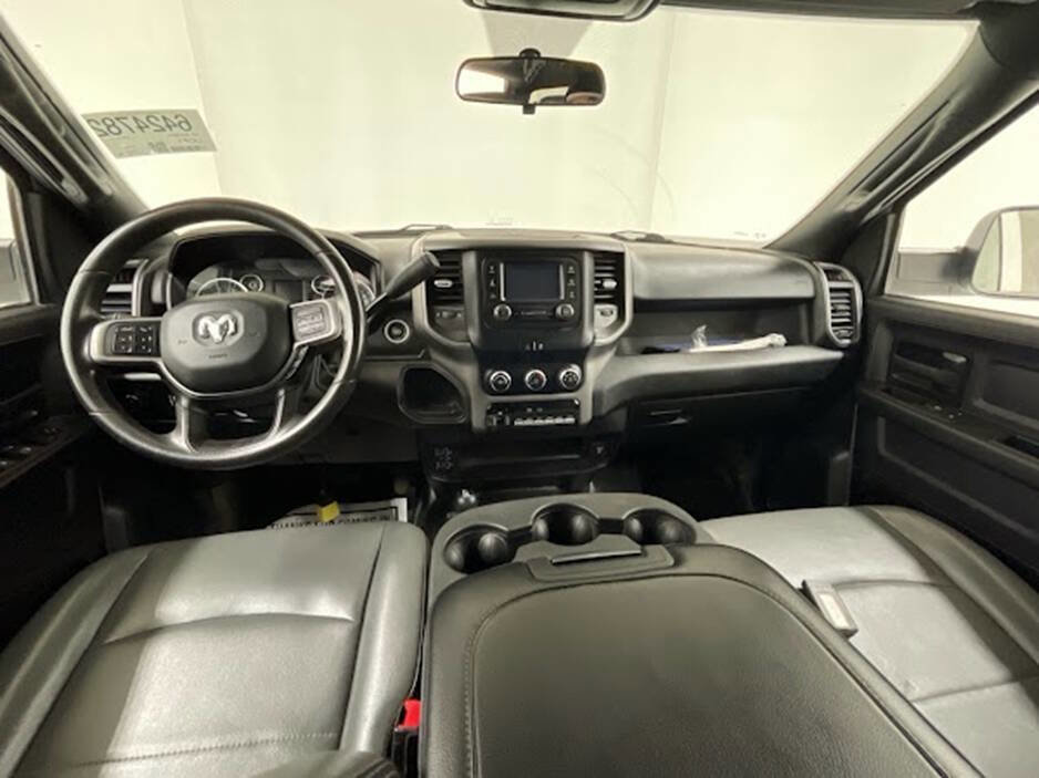 Used 2022 RAM 2500 Tradesman w/ Chrome Appearance Group image 11