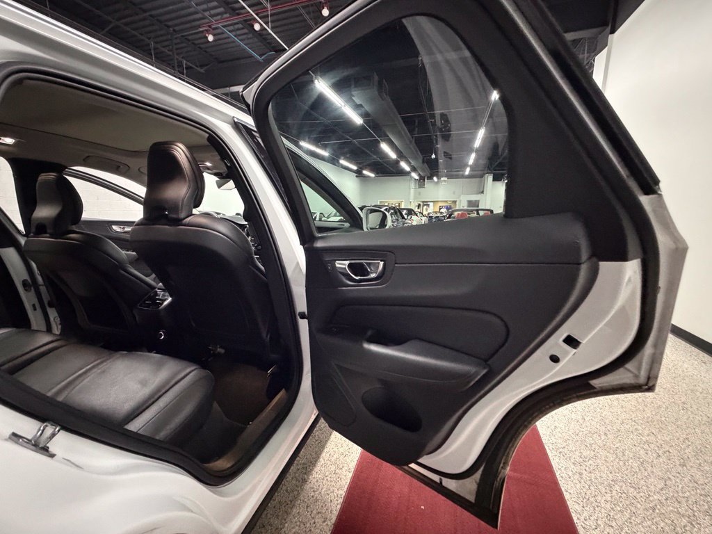 Used 2020 Volvo XC60 T5 Inscription w/ Protection Package Premier AWD/4WD image 23