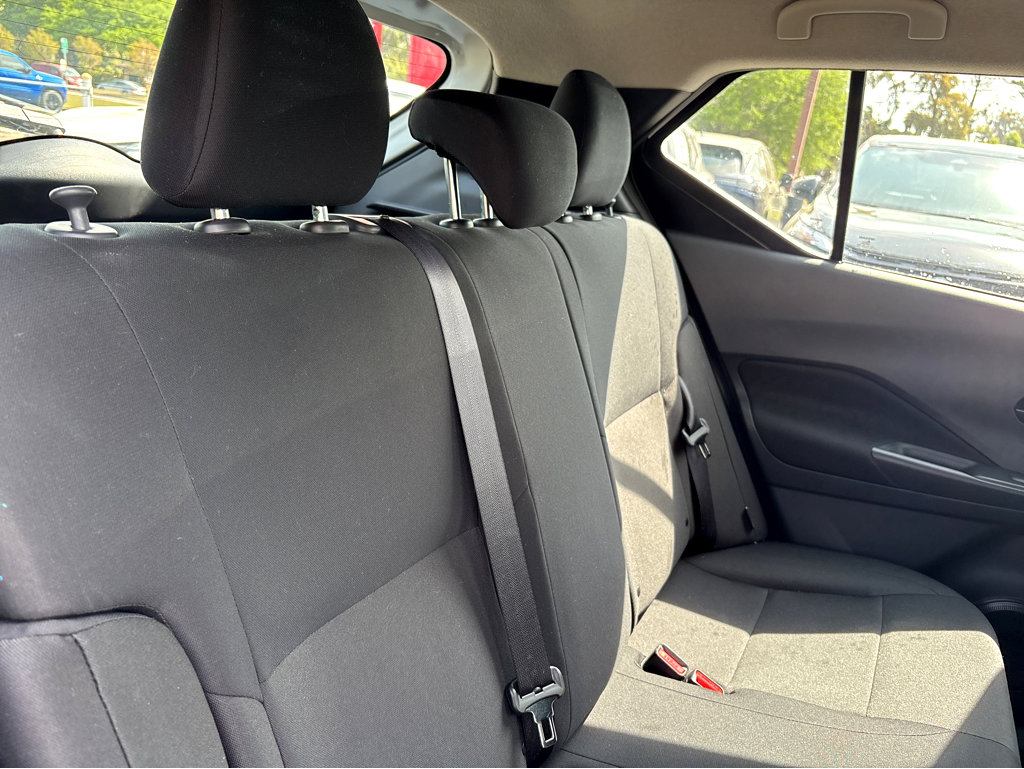 Used 2025 Nissan Kicks Play S image 11
