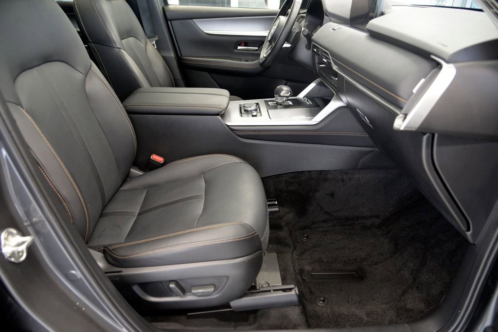 Certified 2024 MAZDA CX-90 3.3 Turbo w/ Premium Package image 33