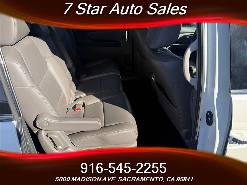 Used 2014 Honda Odyssey Touring image 17