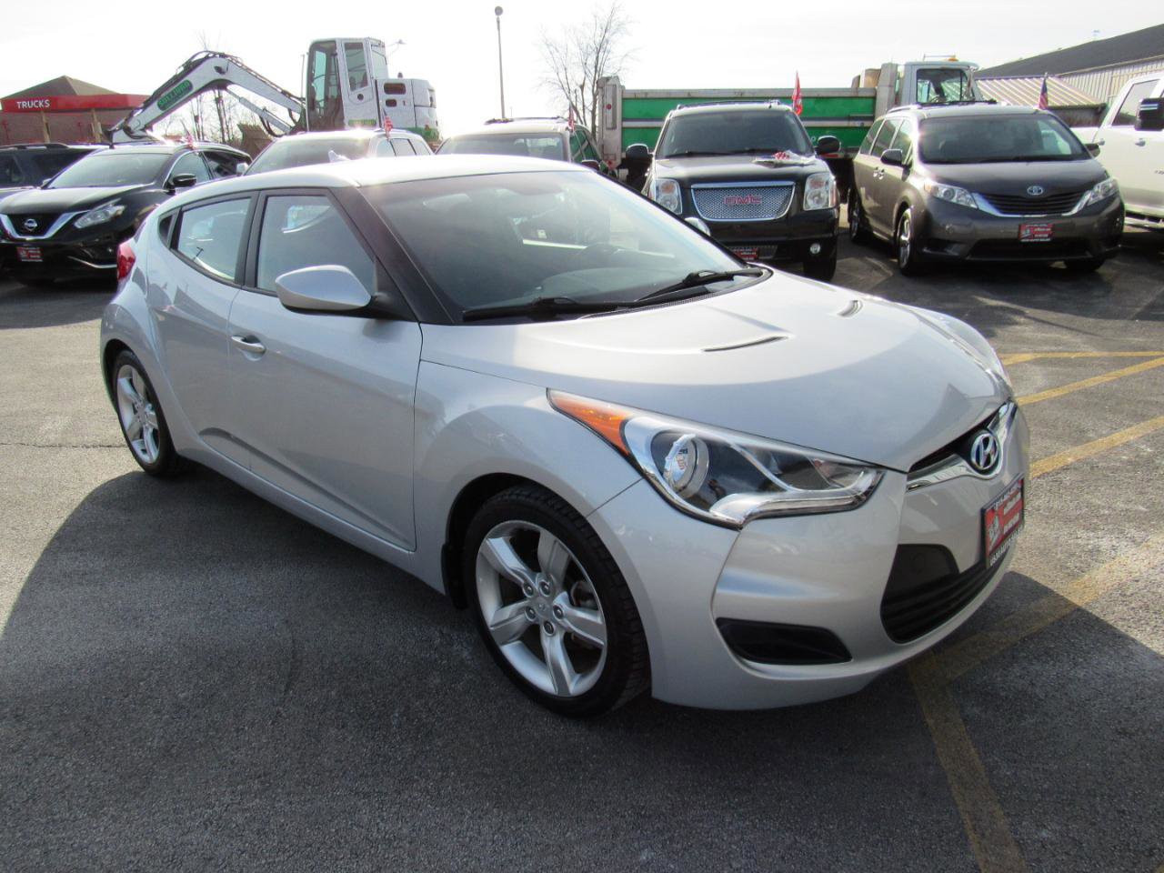 Used 2013 Hyundai Veloster image 8