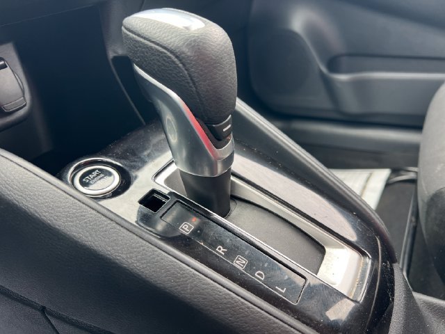Used 2021 Nissan Versa SV FWD image 29