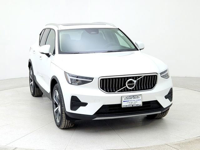 New 2025 Volvo XC40 B5 Core w/ Protection Package Premier image 2