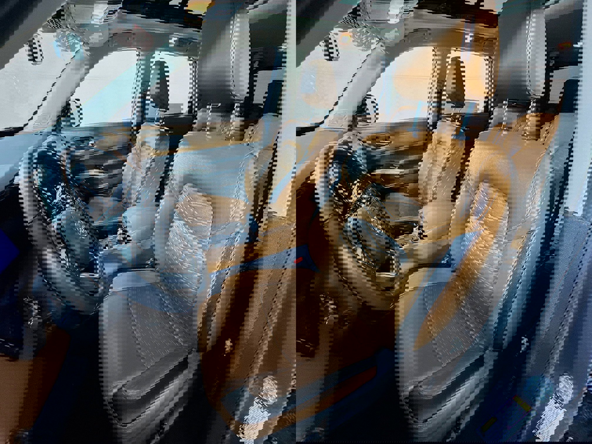 Used 2023 Nissan Pathfinder Platinum image 17