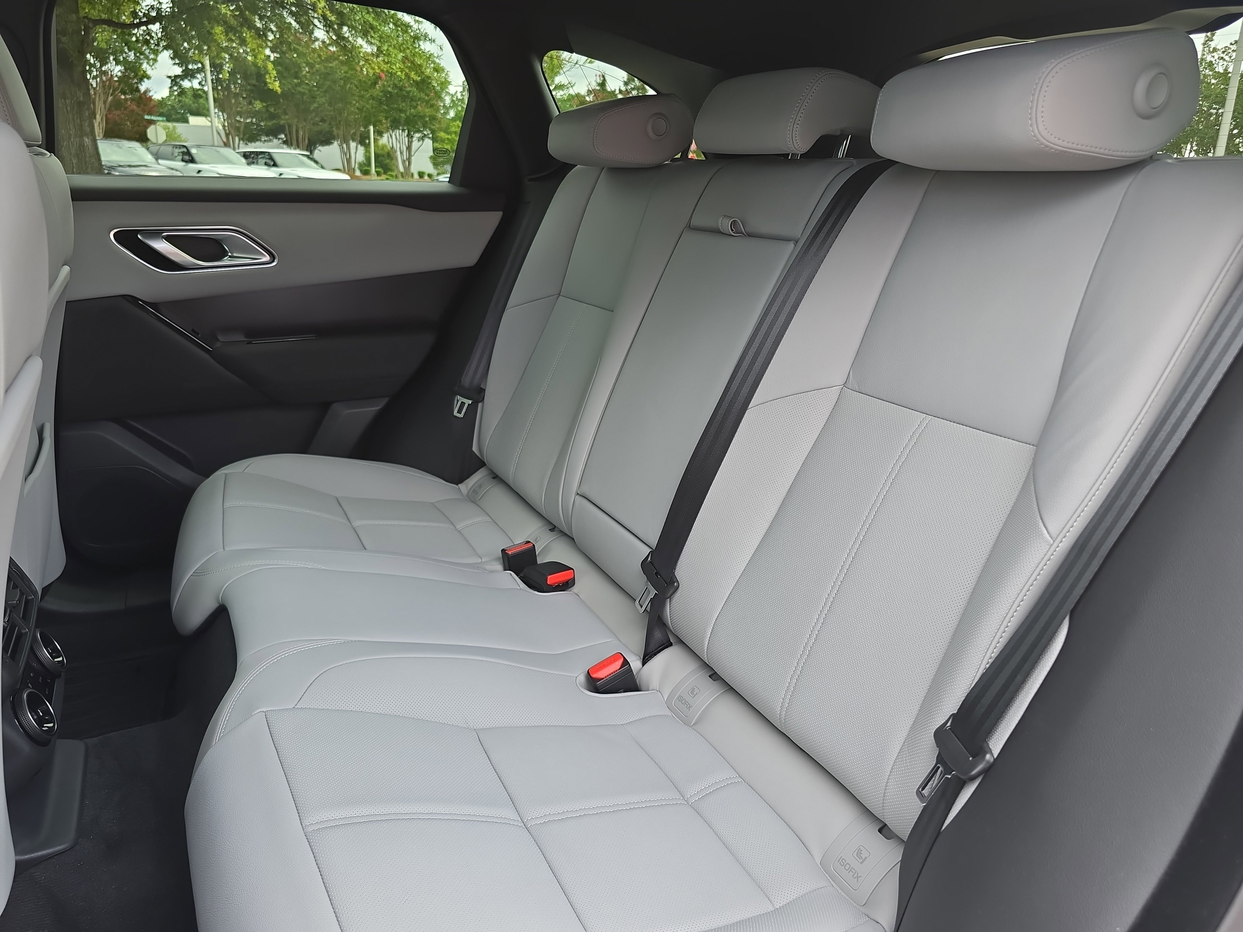 New 2026 Land Rover Range Rover Velar Dynamic SE image 14