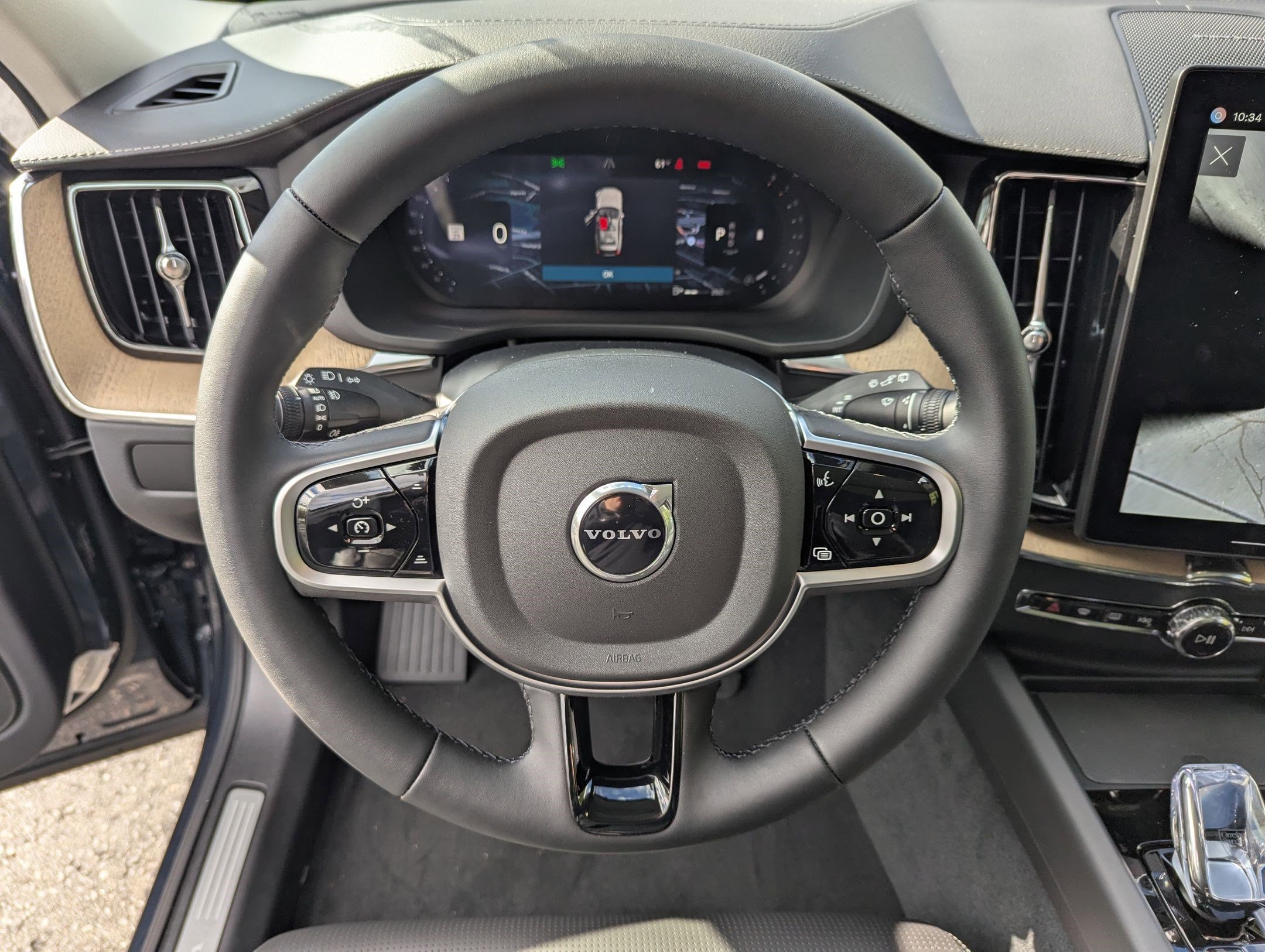 New 2026 Volvo XC60 B5 Ultra w/ Protection Package Premier image 10